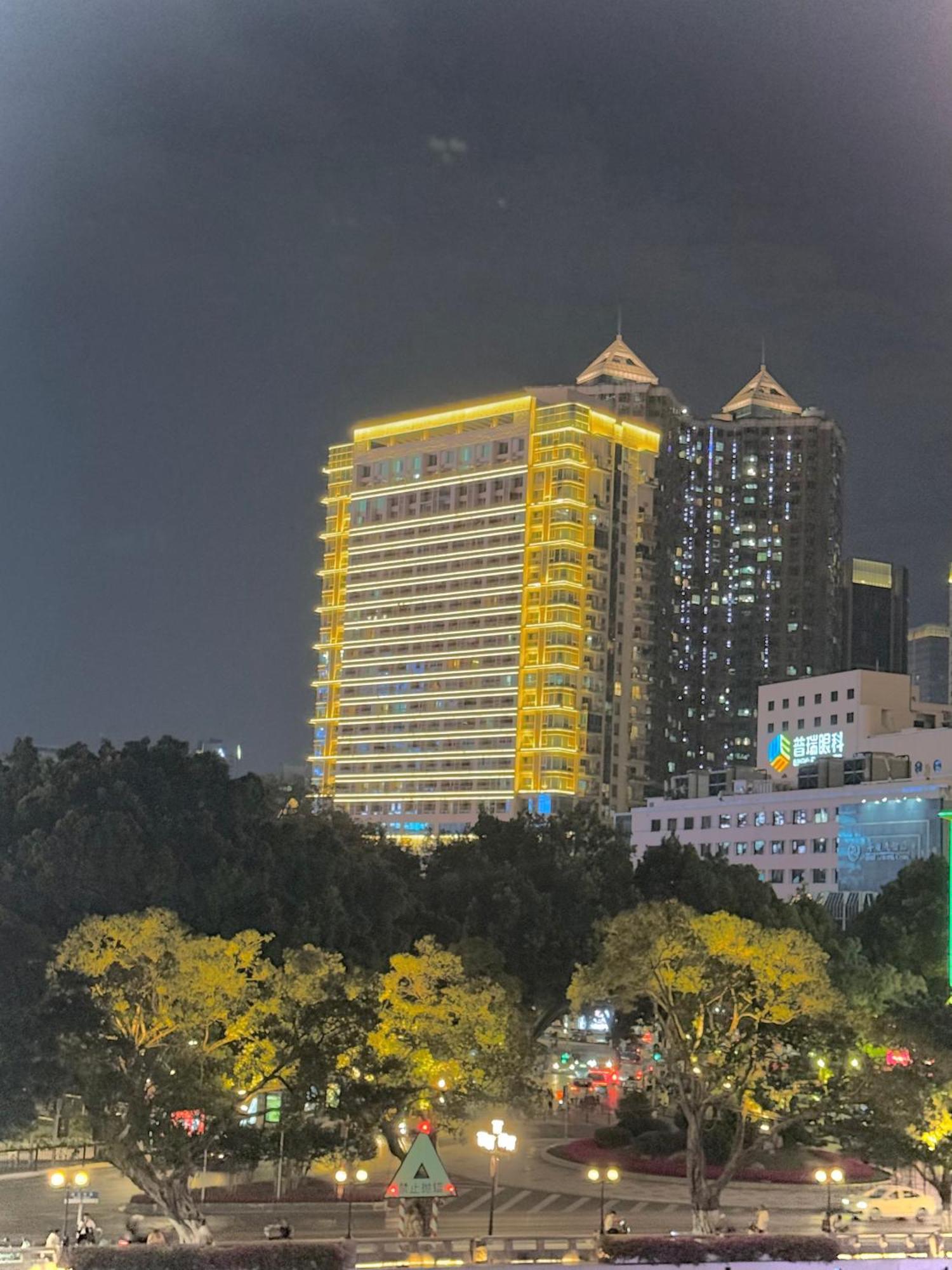 Waifiden Guangzhou Haizhu Square Wanyi Apartment Esterno foto